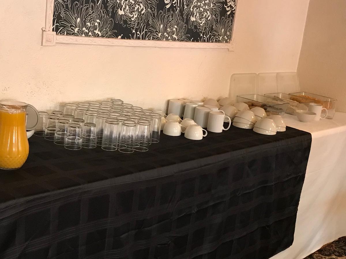 琳达儿酒店  哈罗区 外观 照片